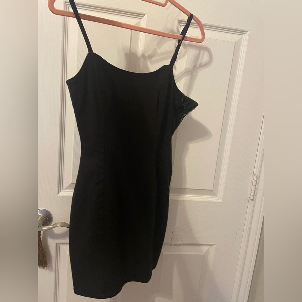 black dress size XS never worn